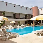 Armas Park Hotel 2*